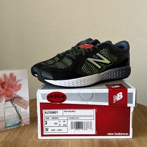New Balance Black and Green Kids 3 Wide Running Shoes - KJ720BEY